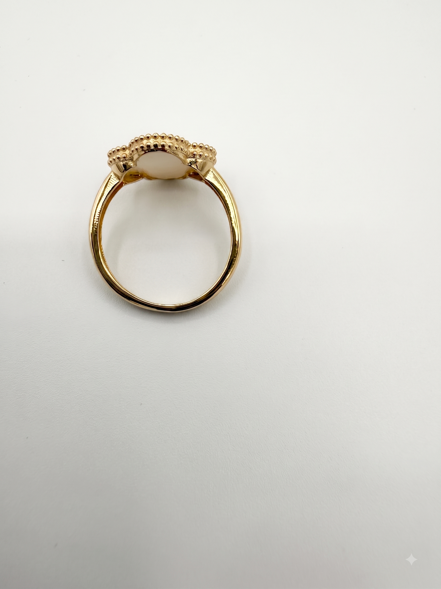 10K Yellow Gold Four-Leaf Clover White Mother of Pearl Semi-Precious Stone Ring